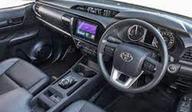 
								Toyota Hilux full									